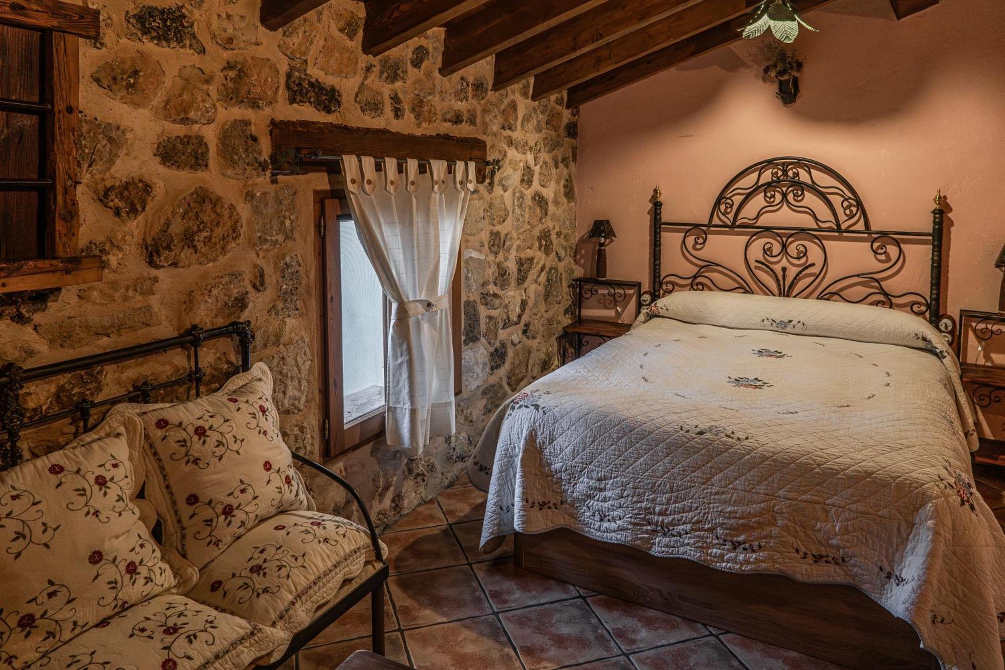 Casas Rurales Chon Alto Tajo Peralejos de las Truchas Eksteriør billede